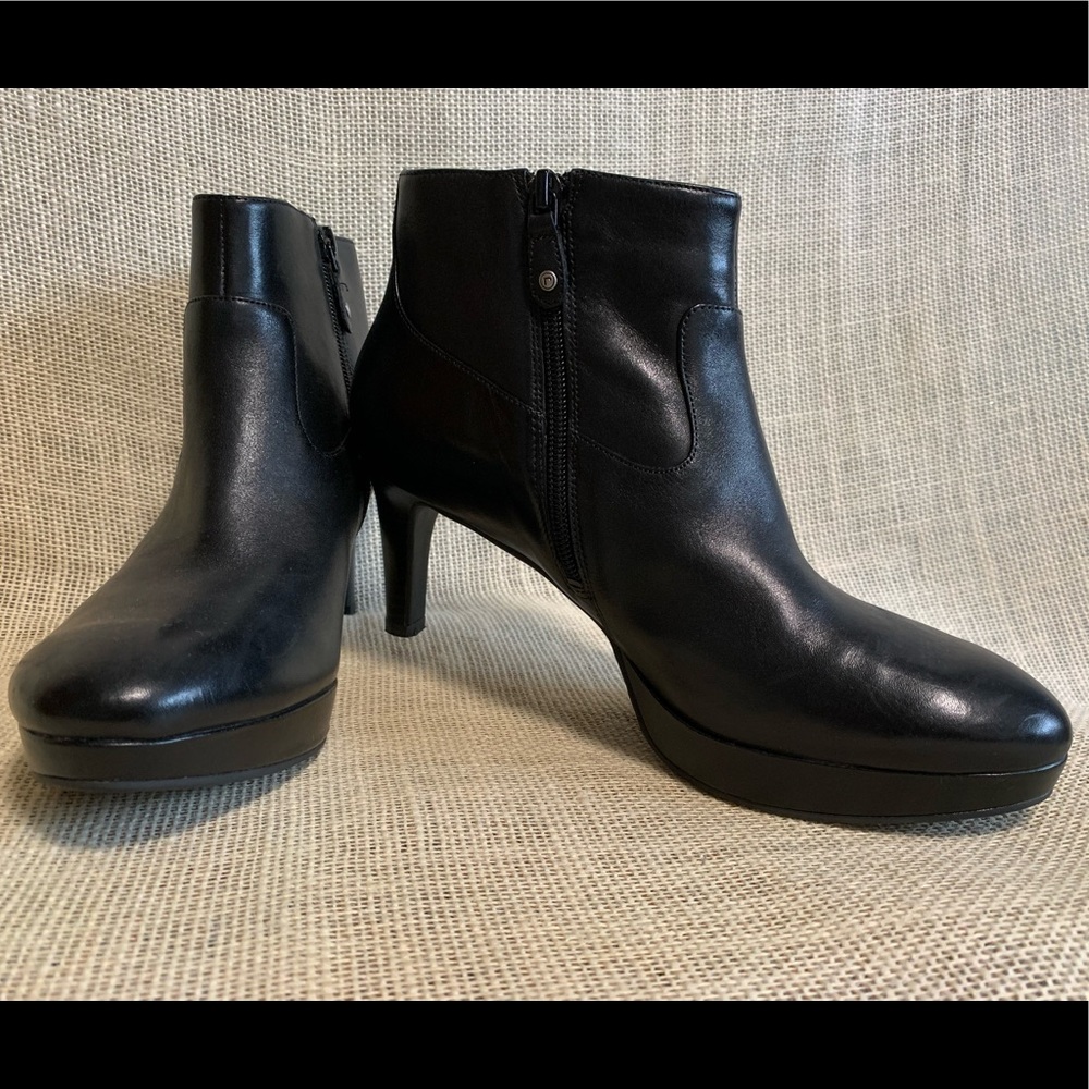 Rockport Genuine Leather Ankle Bootie